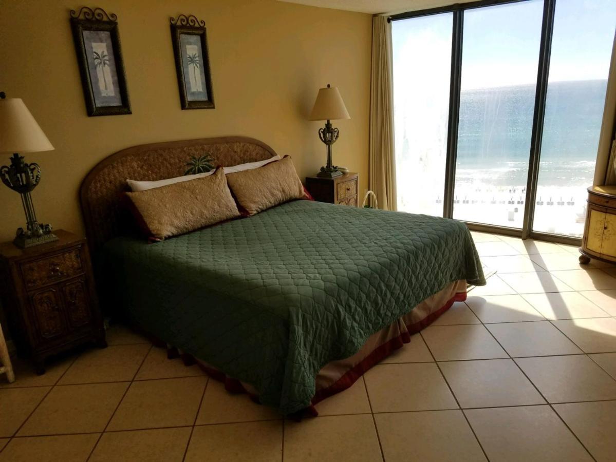 Edgewater 1004 By Forehand Holiday home