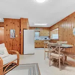Retro Bungalow