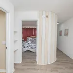 Dolphins Point - West End - Sleeps 12!