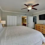 Emerald Beach 830