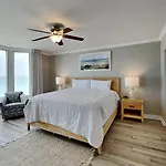 Emerald Beach 830