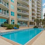Aqua Resort 706