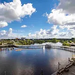 Laketown Wharf