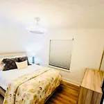 Stunning 4Bd Jacuzzi - 4 Min To Beach Panama City