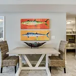 King Master Bedroom, 2 Baths, Free Beach Chairs, Close To Pier Park-1209