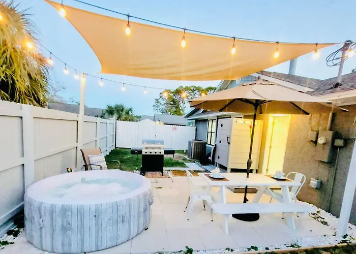 Stunning 4Bd Jacuzzi - 4 Min To Beach Panama City