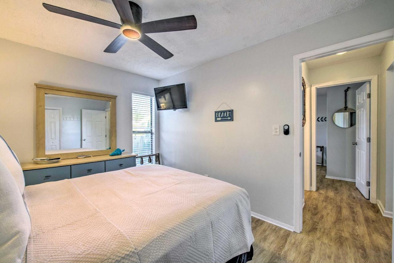 Pcb With Pool Access, Steps To Beach! Apartment *