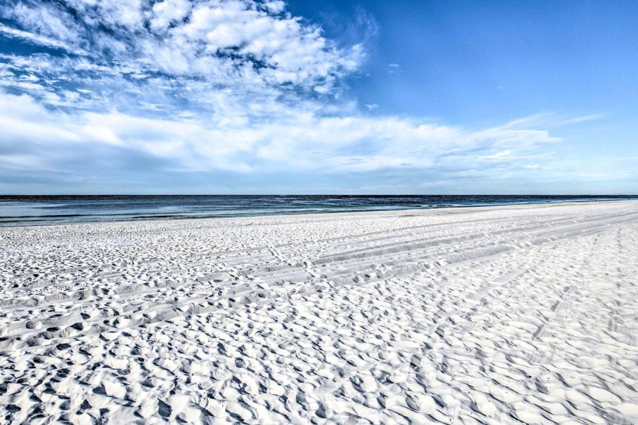 Apartment Pcb With Pool Access, Steps To Beach!