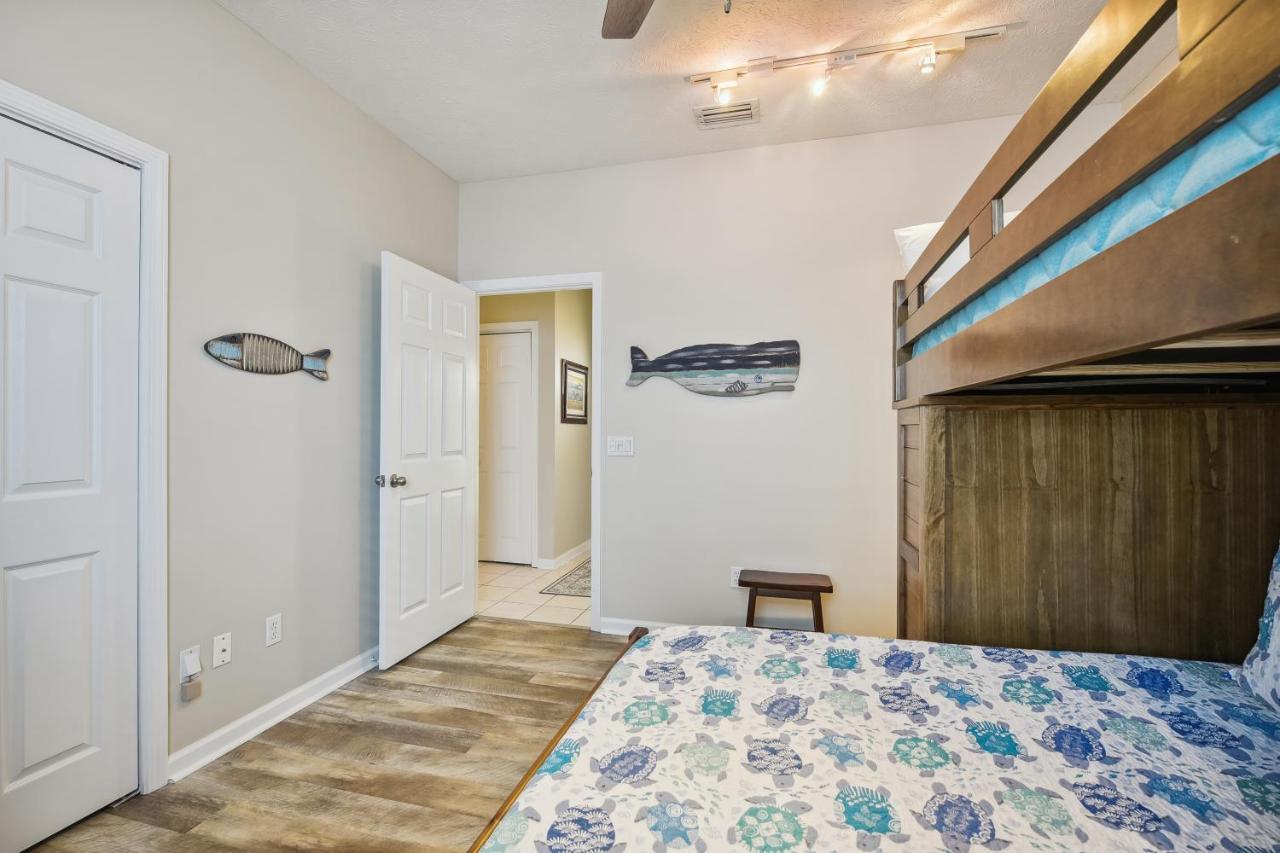 Mystic Marlin By Book That Holiday home