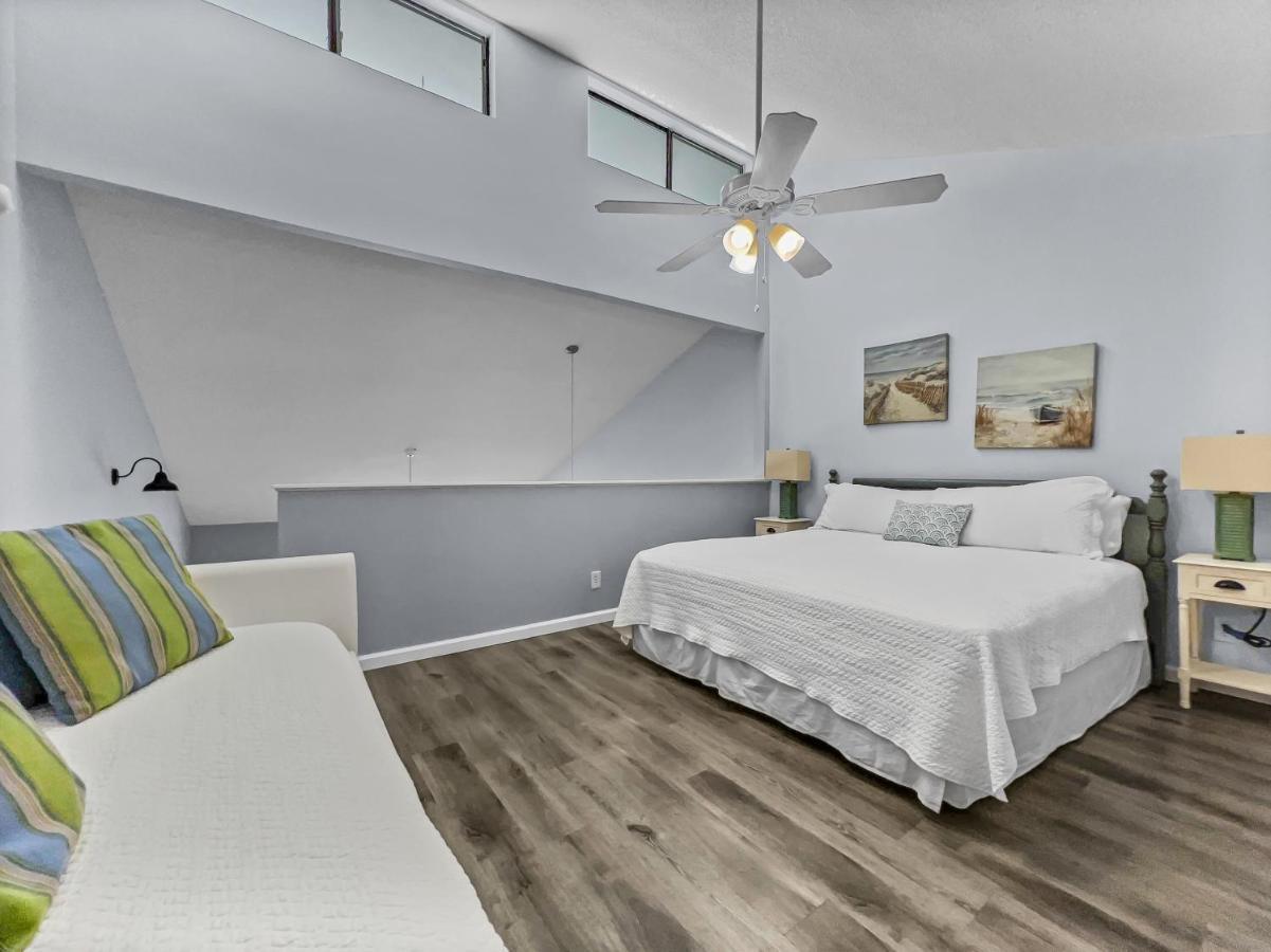 Laguna Lookout Apartment *