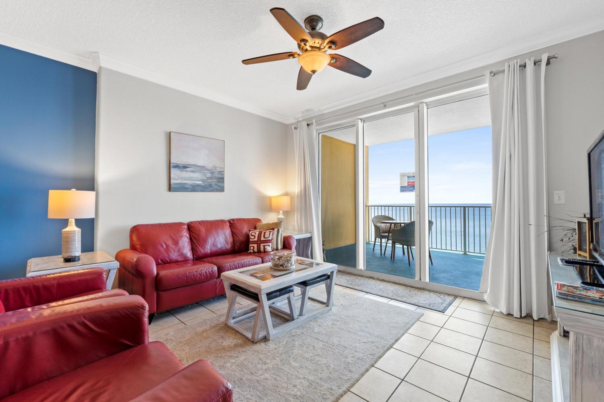 Holiday home Tropic Winds #2102 By Book That *