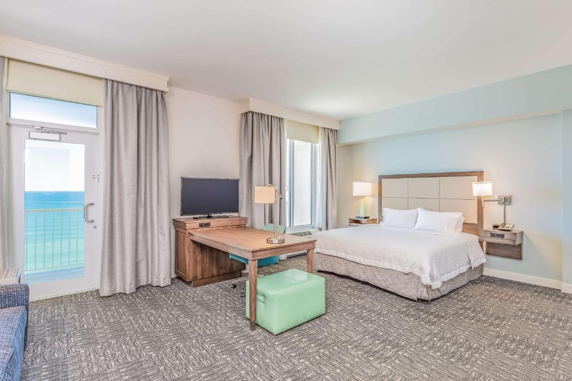 Hotel Hampton & Panama Beach-beachfront 3*