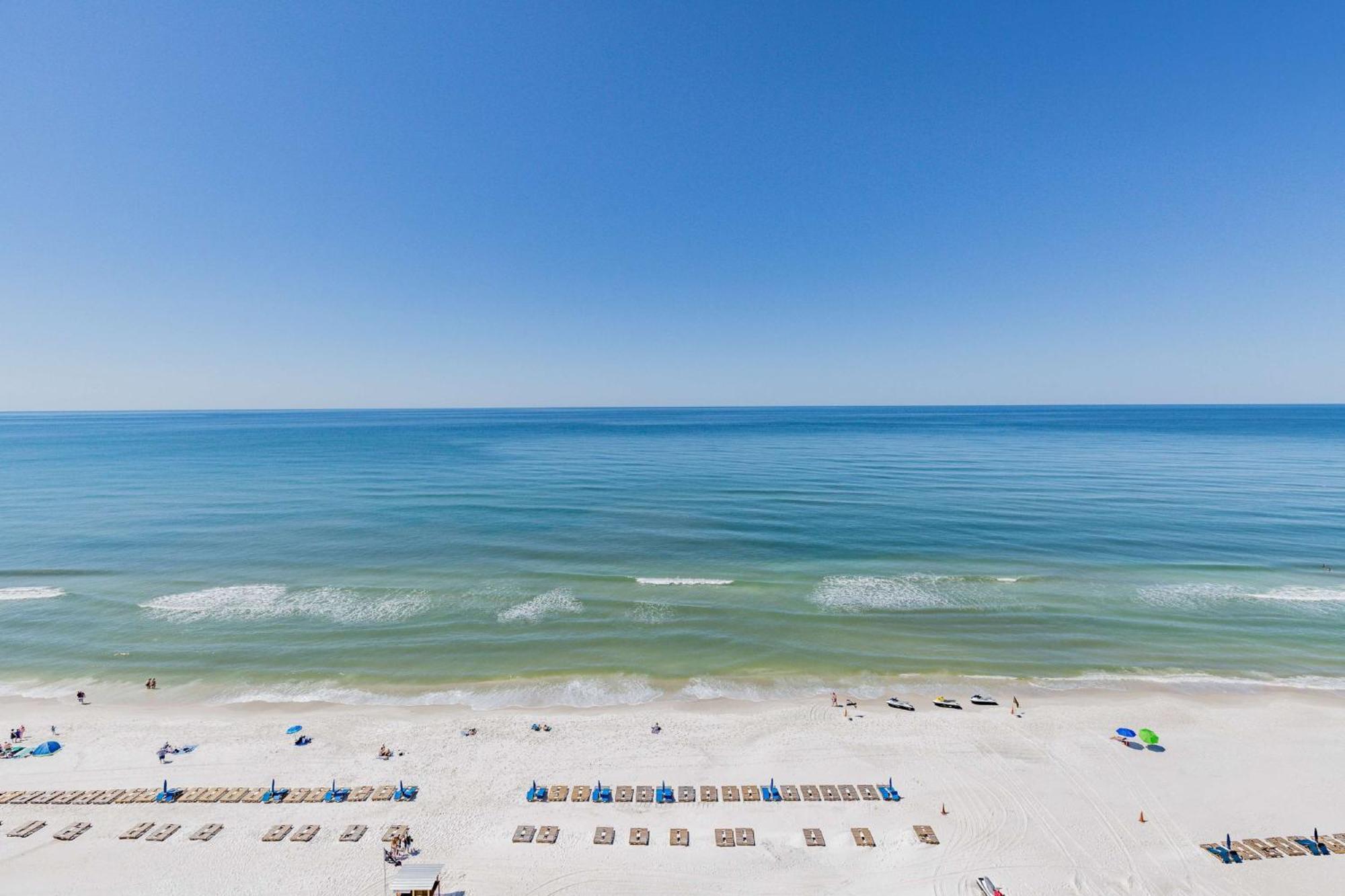 Hotel Hampton & Panama Beach-beachfront