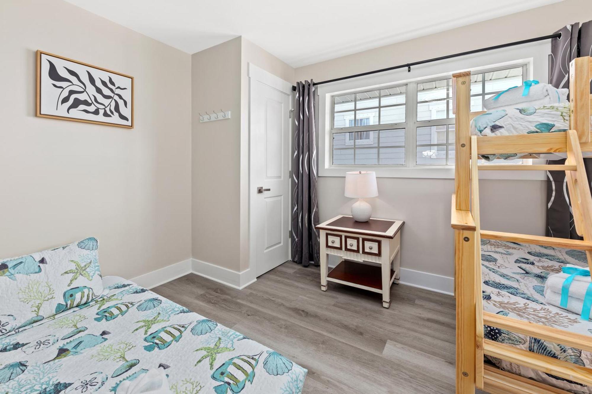 Welcome To Dolphin Fun B, Brand New Duplex Walk To The Holiday home