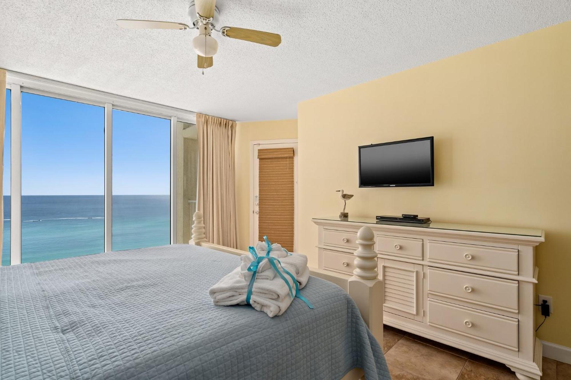 Beautiful Long Unit 1-1206! Two Gulf Masters! Panama City Beach