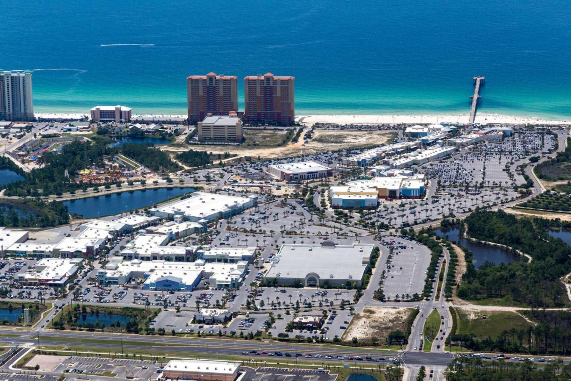 Commodore 201 Panama City Beach