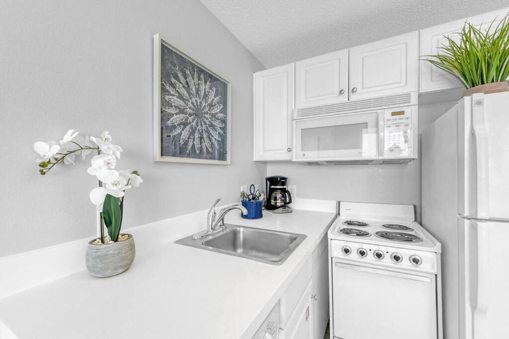 Beachfront #712 At Majestic * Panama City Beach