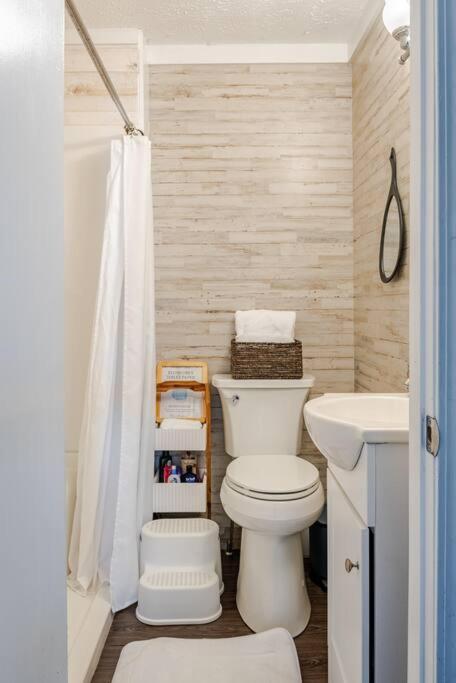 Fun-filled With Pool, Near Beach, Pets Welcome! Holiday home *