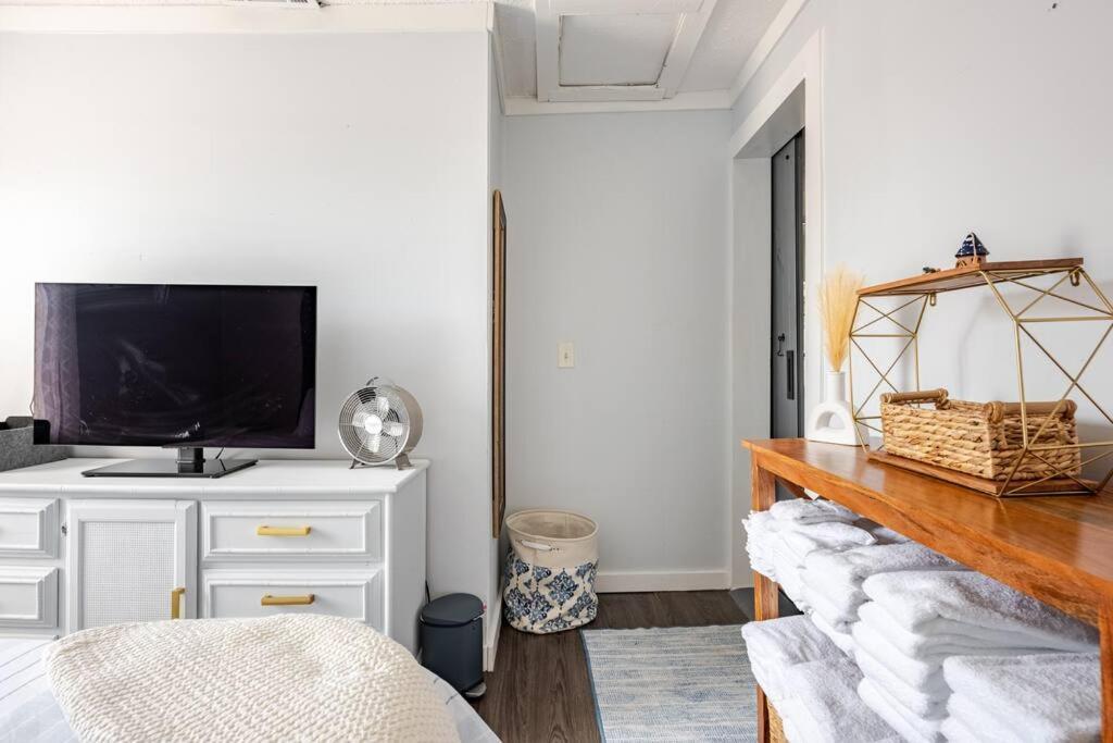 Fun-filled With Pool, Near Beach, Pets Welcome! Holiday home Panama City Beach