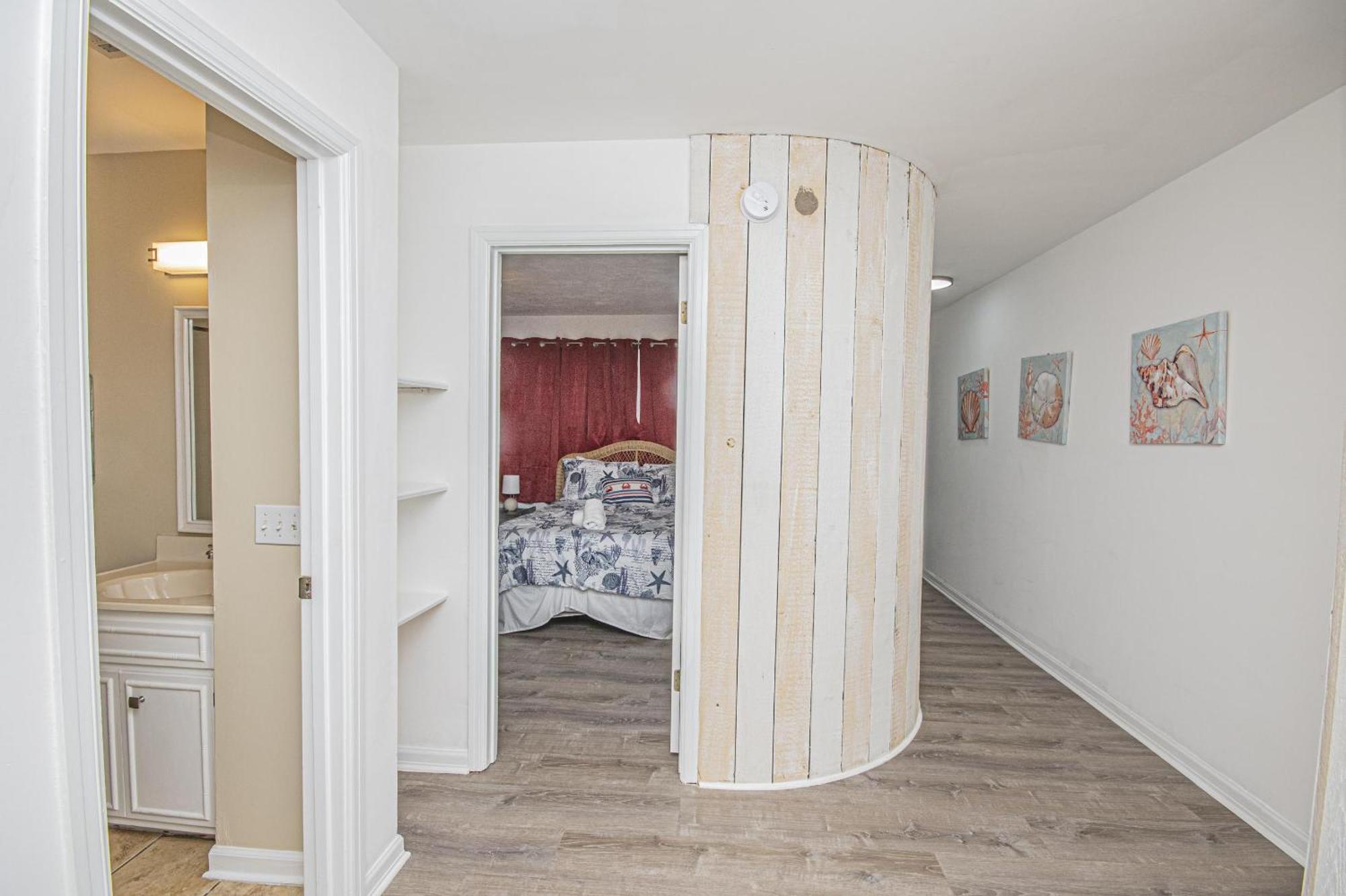 Dolphins Point - West End - Sleeps 12! *