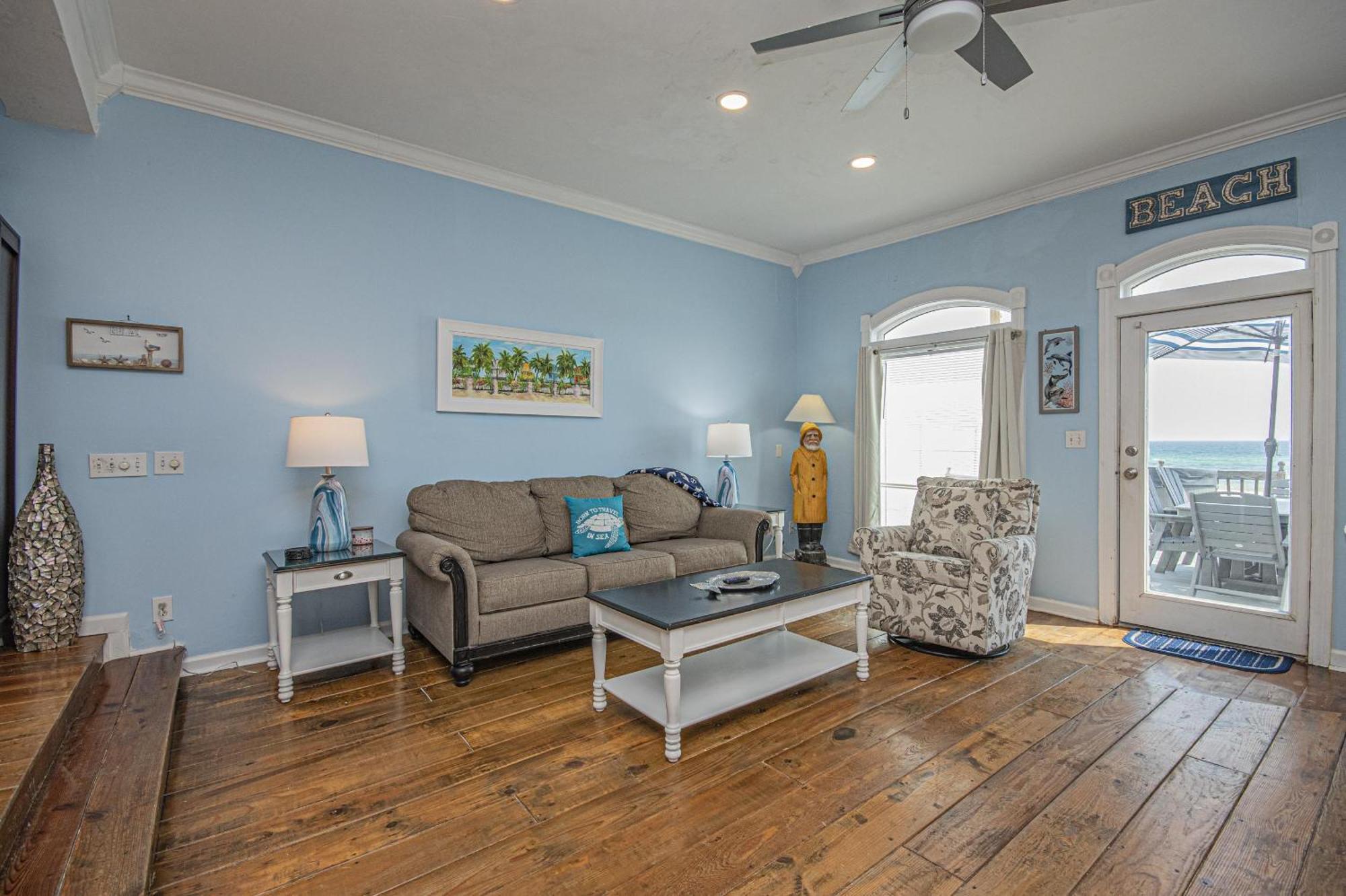 Dolphins Point - West End - Sleeps 12! Holiday home