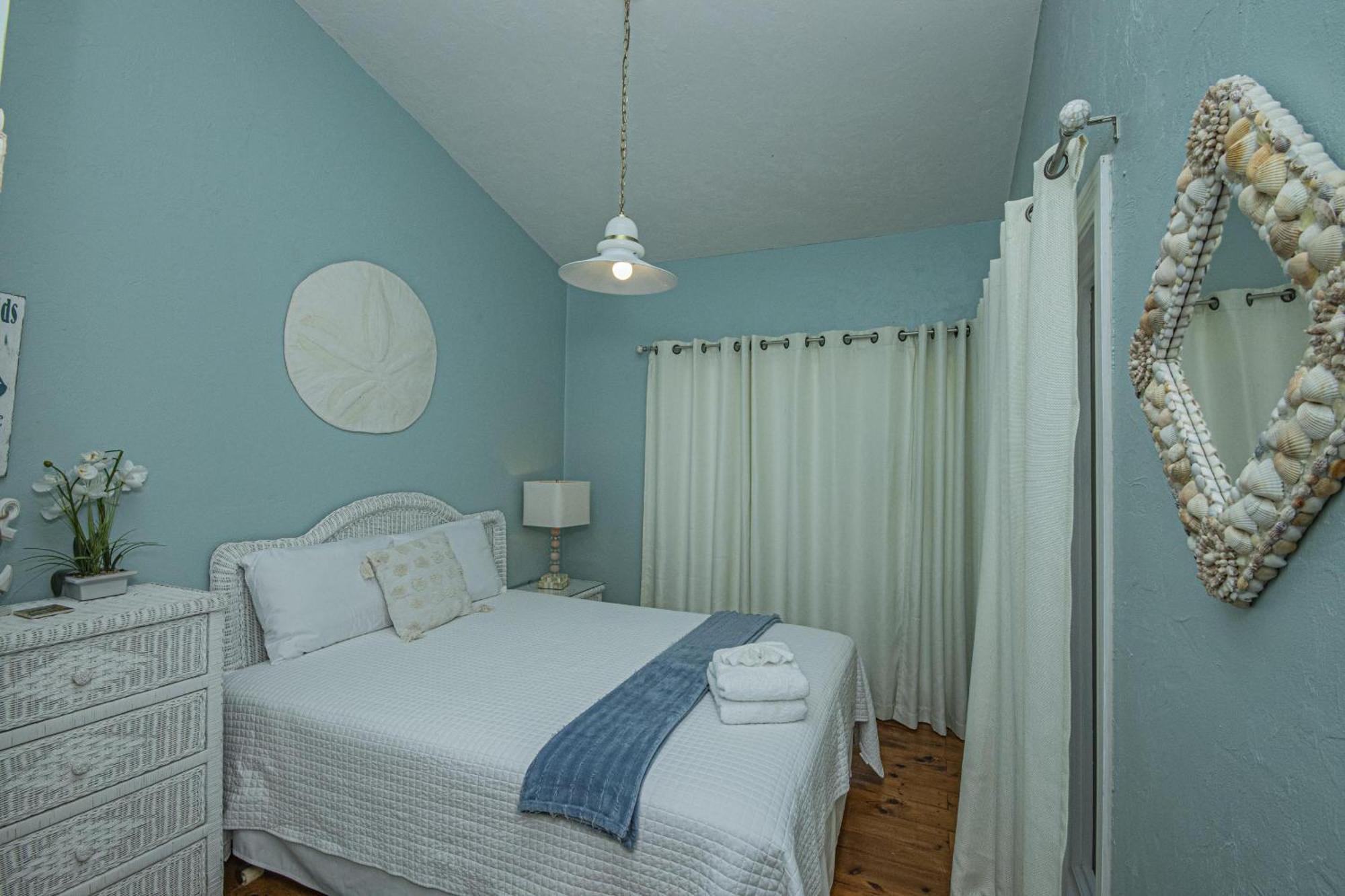 Dolphins Point - West End - Sleeps 12! Panama City Beach