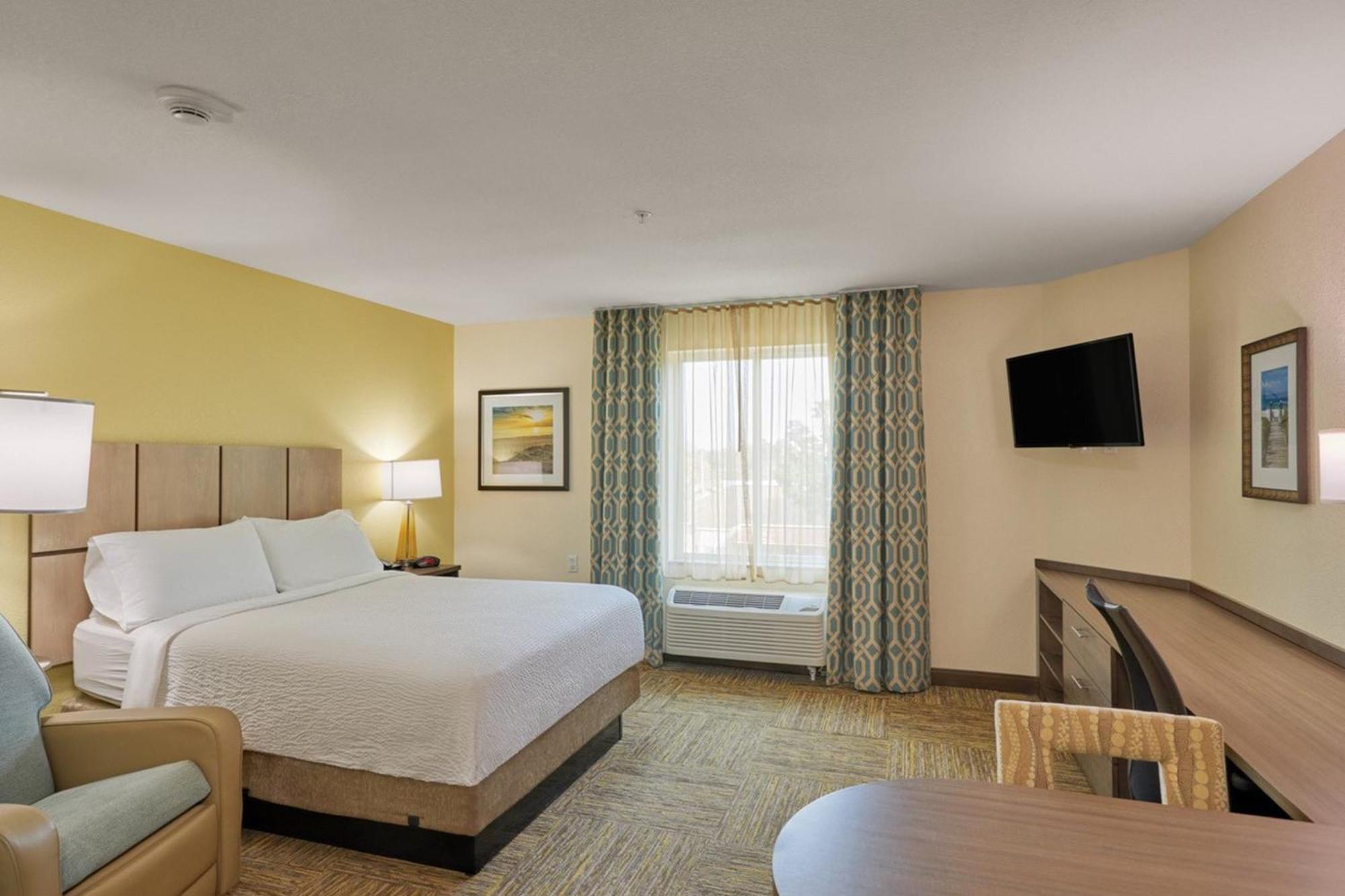Candlewood - Panama Pier Park By Ihg Hotel 3*