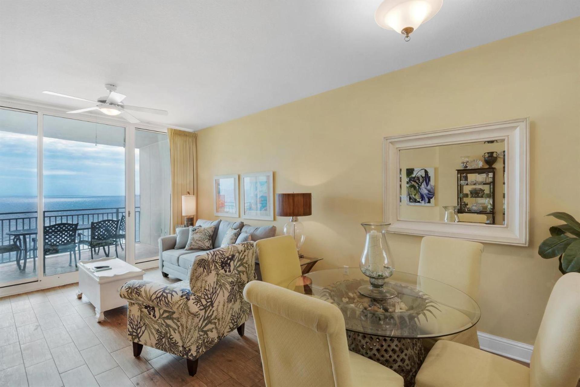 Aqua 706 Holiday home *