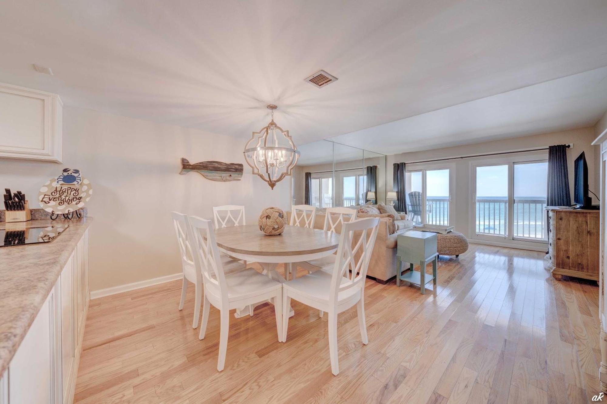 Sandy Bottoms Ppc3 - 401! Gulf Front Views! Holiday home Panama City Beach
