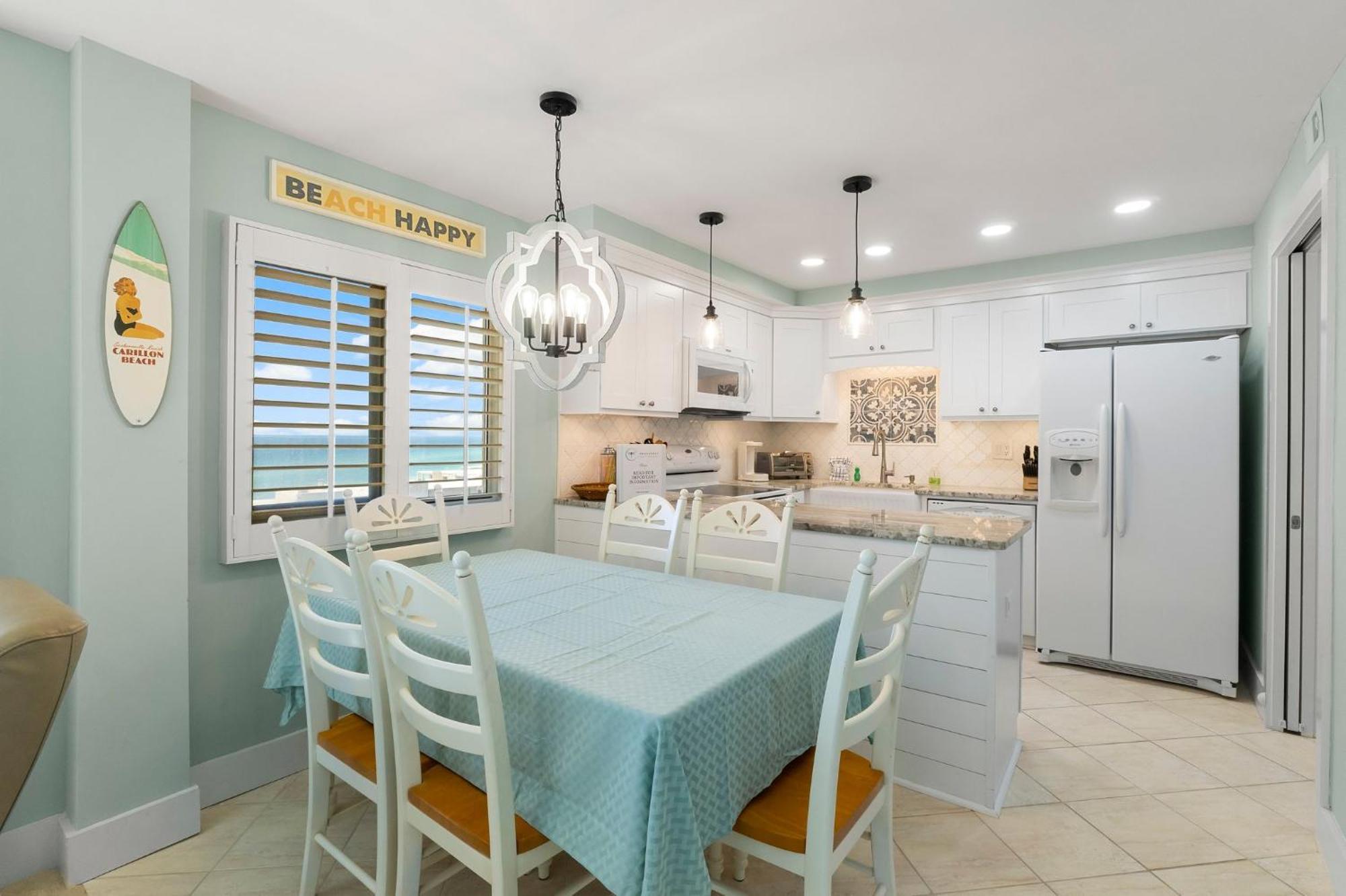 Holiday home Fabulous 3-bed 3-bath With Private Covered Parking Space! *