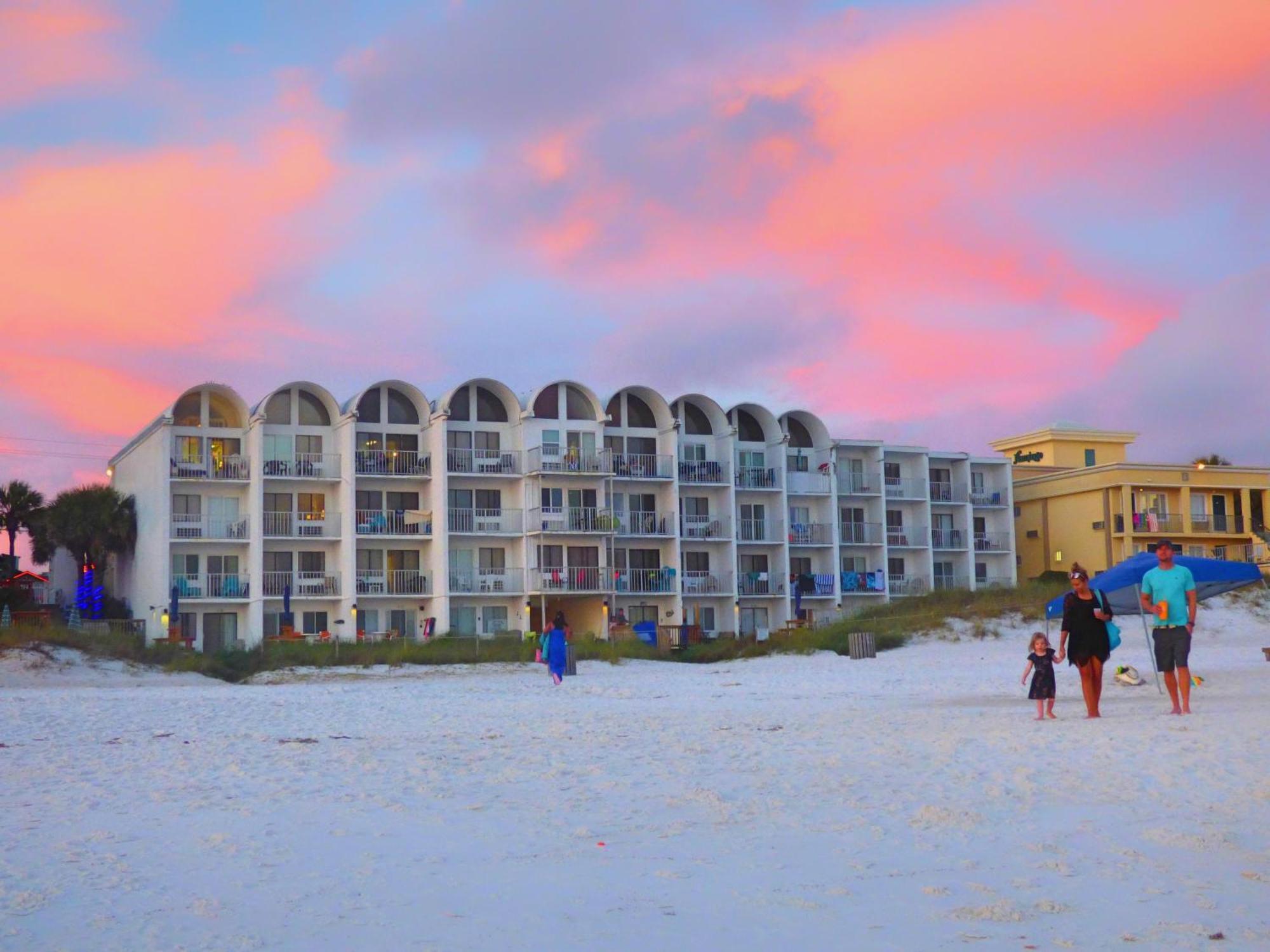 Pet Friendly Gulf Views On The Steps Away 2nd Floor Private Deck
