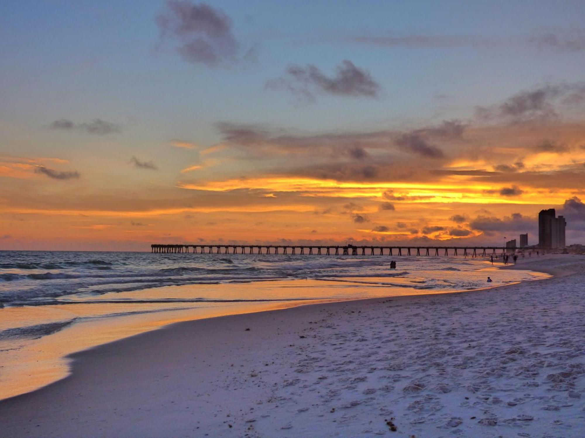 Pet Friendly Gulf Views On The Steps Away 2nd Floor Private Deck Apartment