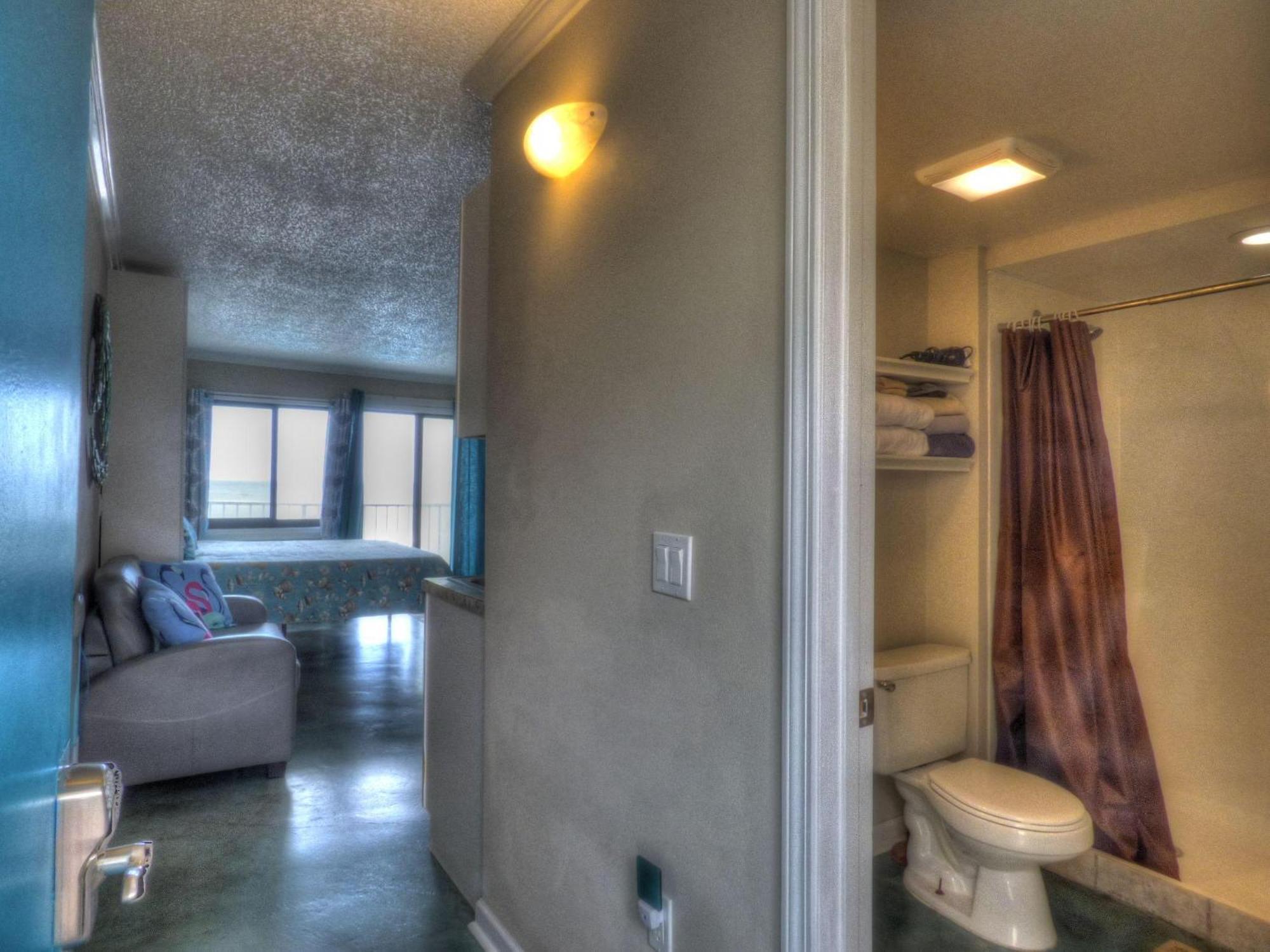 Apartment Pet Friendly Gulf Views On The Steps Away 2nd Floor Private Deck