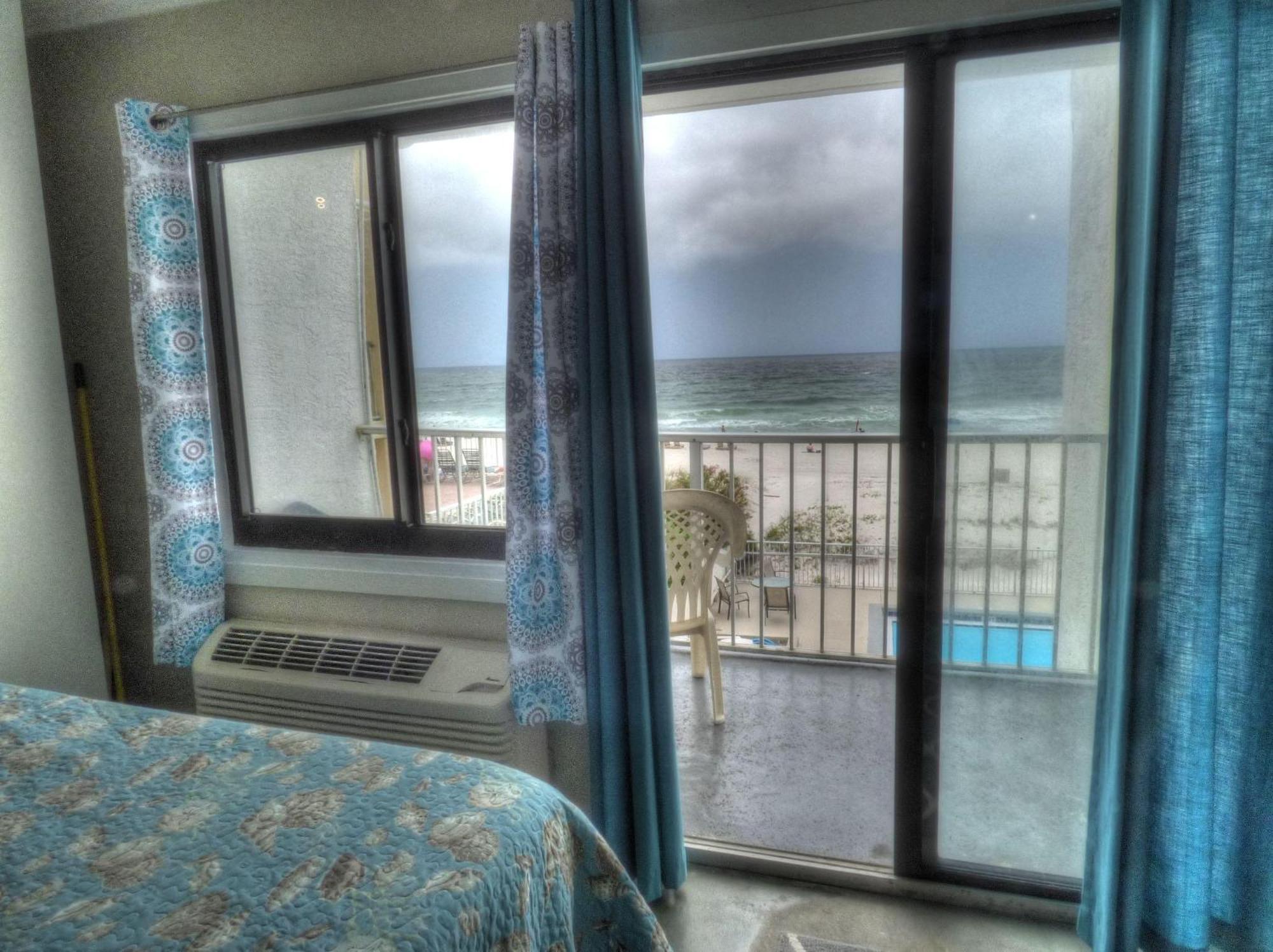 Pet Friendly Gulf Views On The Steps Away 2nd Floor Private Deck Apartment Panama City Beach