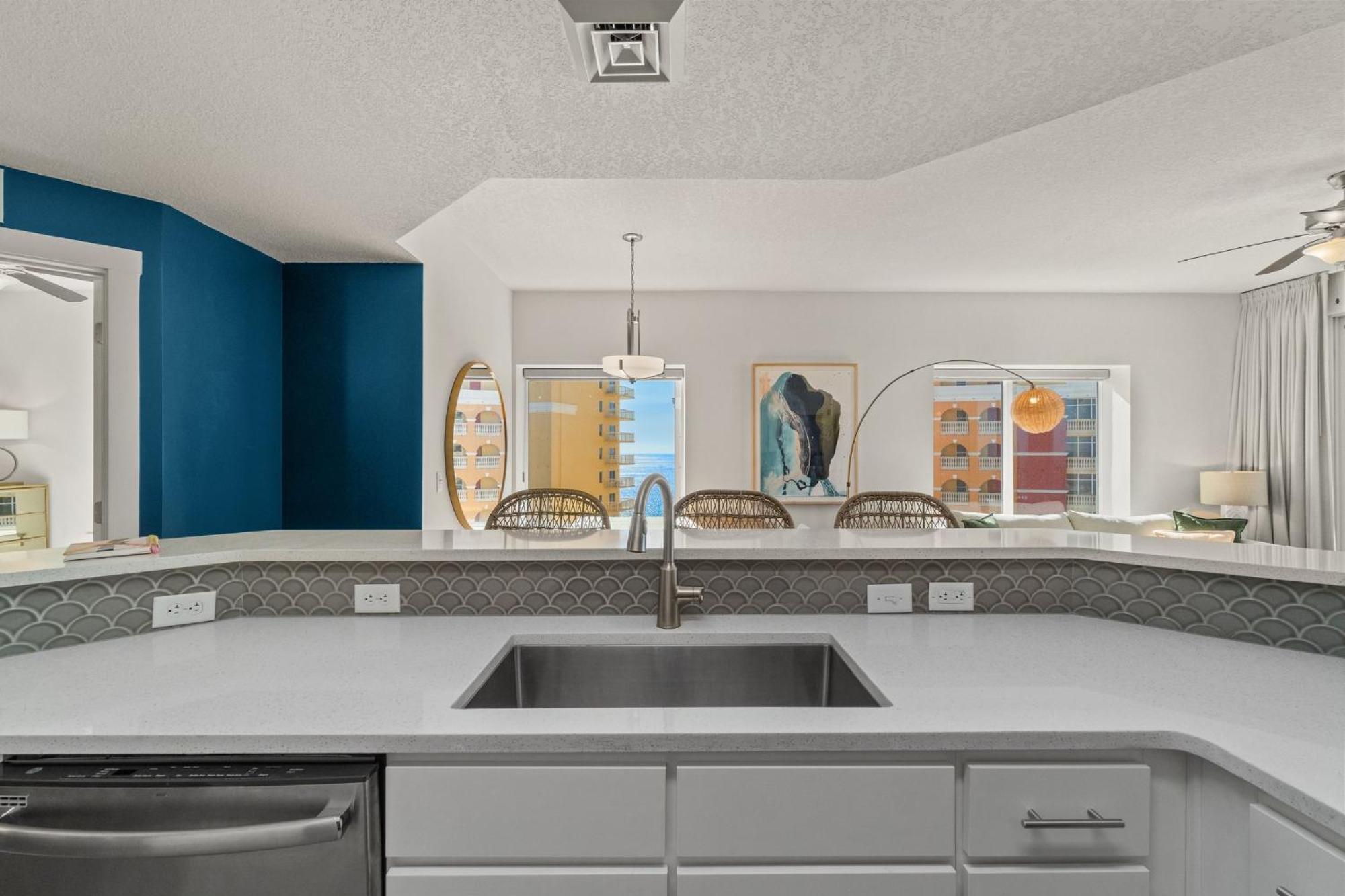 New Calypso Corner Unit Sleeps 8! By Dolce Getaways Pcb