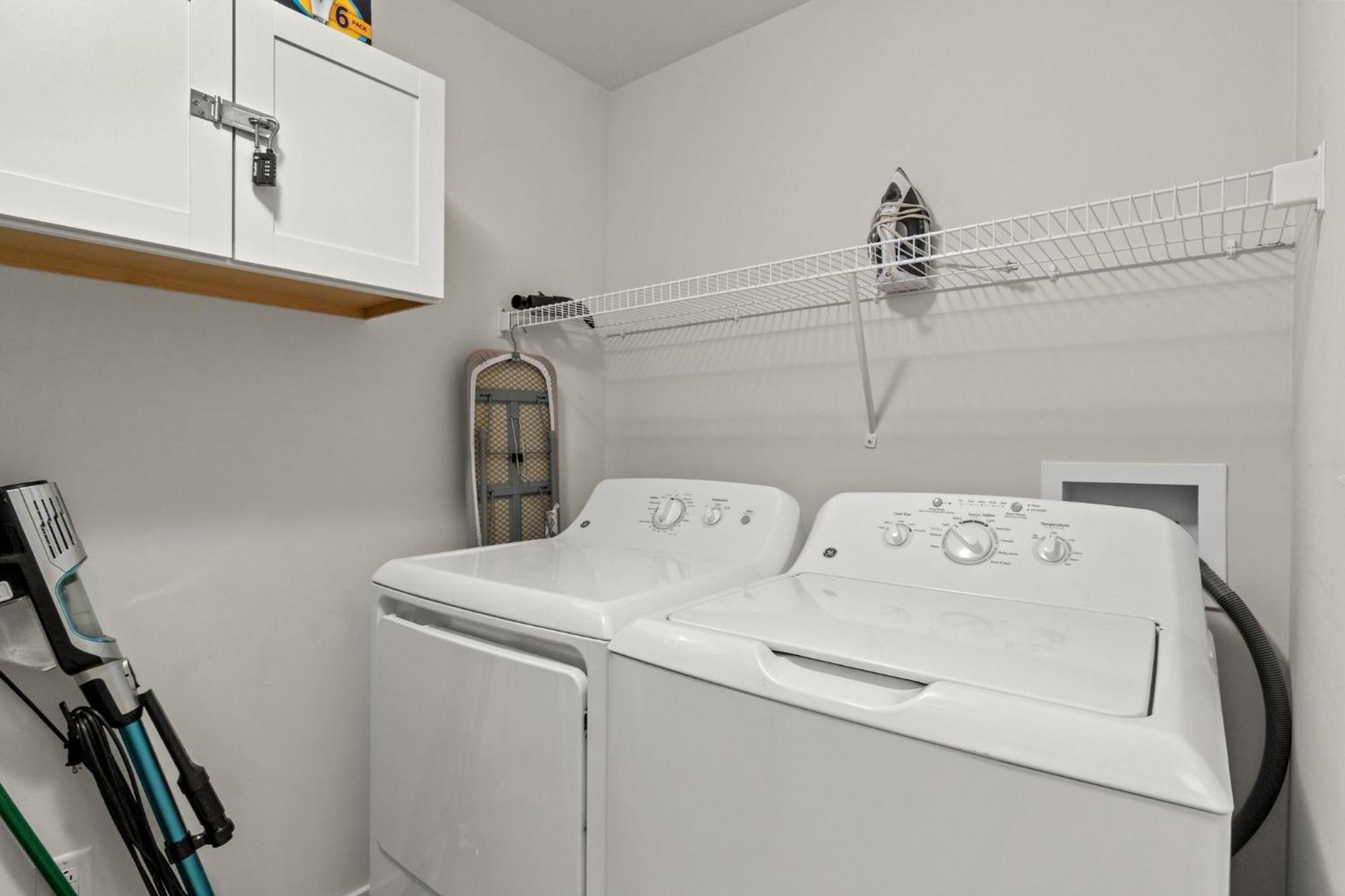 New Calypso Corner Unit Sleeps 8! By Dolce Getaways Pcb Apartment