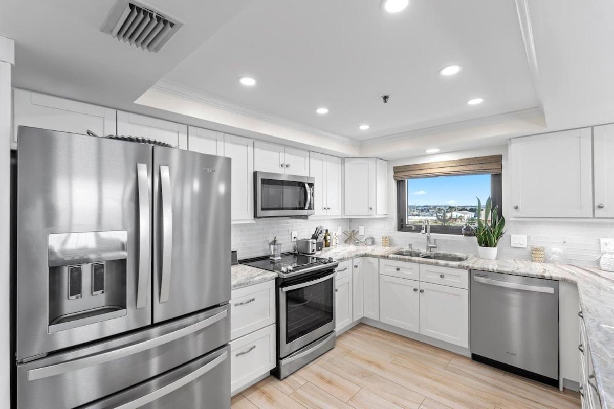 Watercrest 401 Amazing Wrap Around Balcony *
