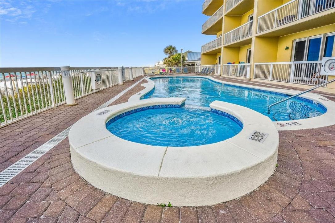1004 Seychelles Apartment