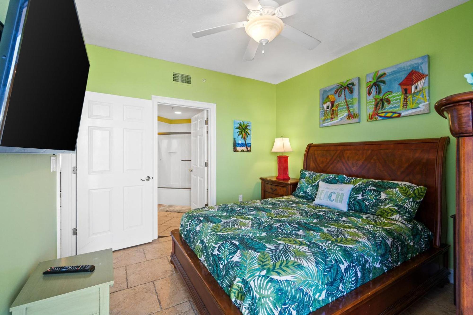 Treasure Island 2101 Apartment *