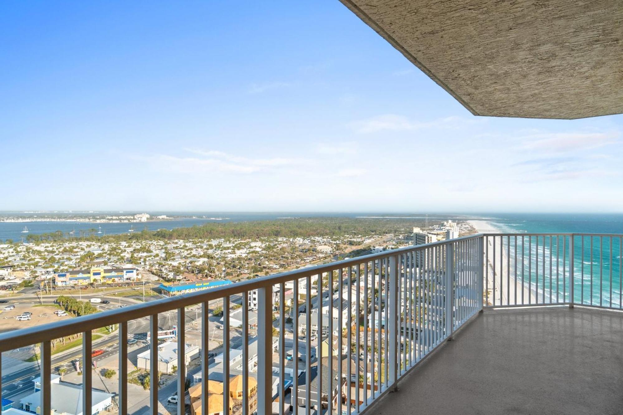 Apartment Treasure Island 2101 *