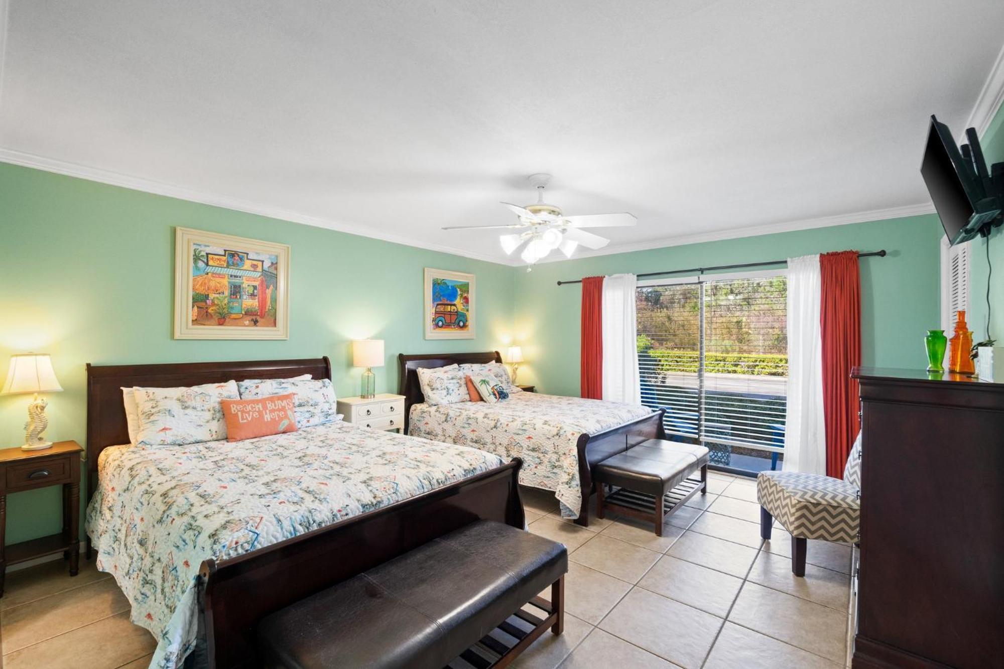 Edgewater 3304 *