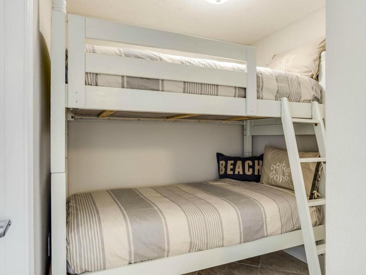 King Master Bedroom, 2 Baths, Free Chairs, Close To Pier Park-1209 Panama City Beach