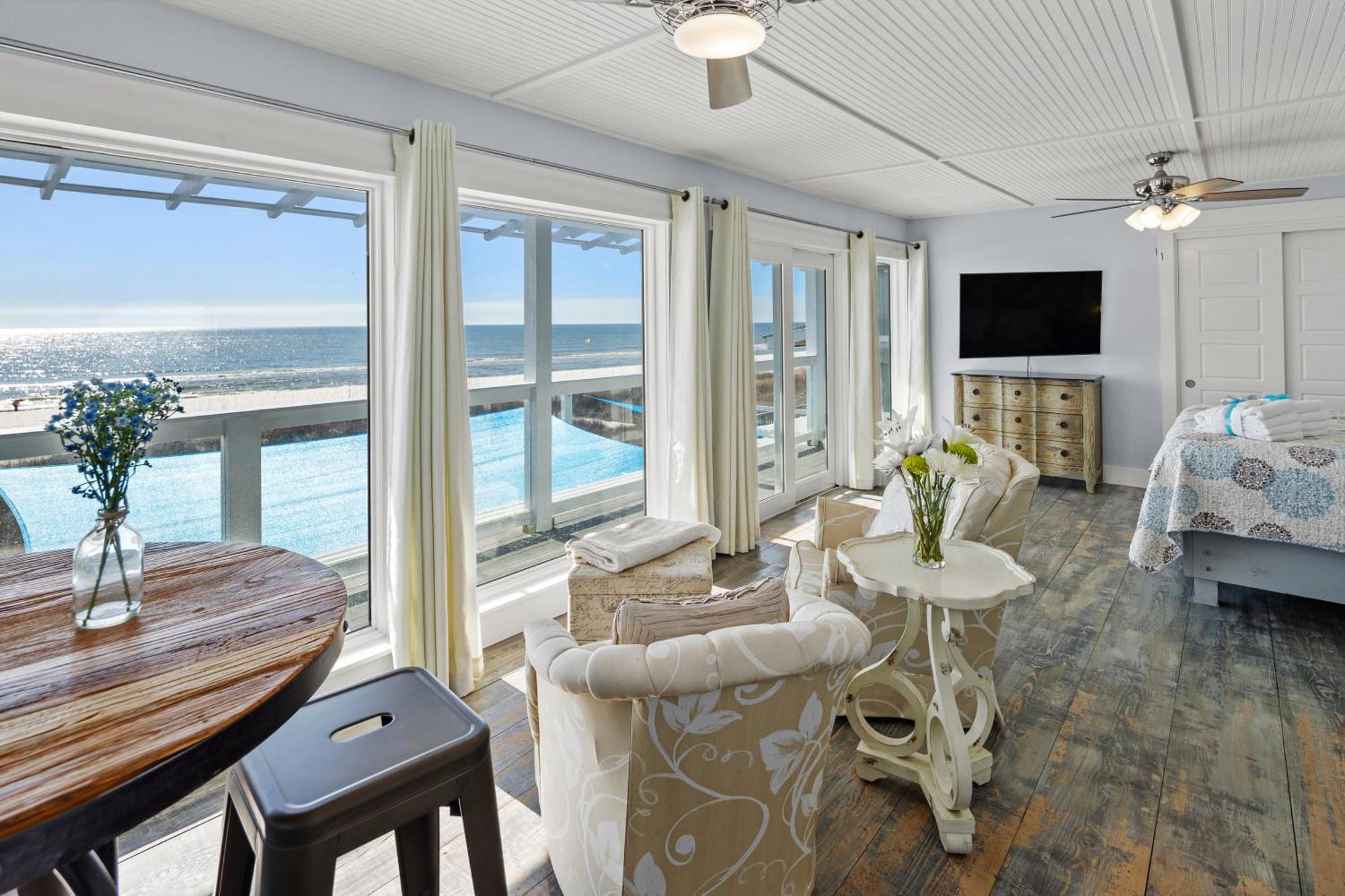Holiday home Luxury Gulf Front Property! Directly On The Beach! Sleeps 15! Panama City Beach