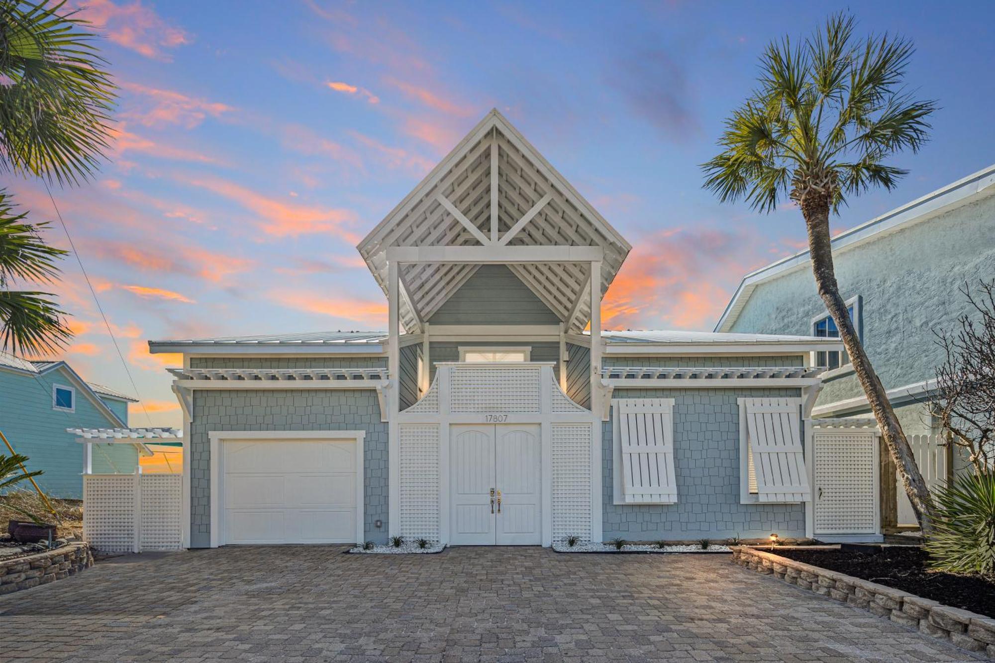 Holiday home Luxury Gulf Front Property! Directly On The Beach! Sleeps 15! Panama City Beach
