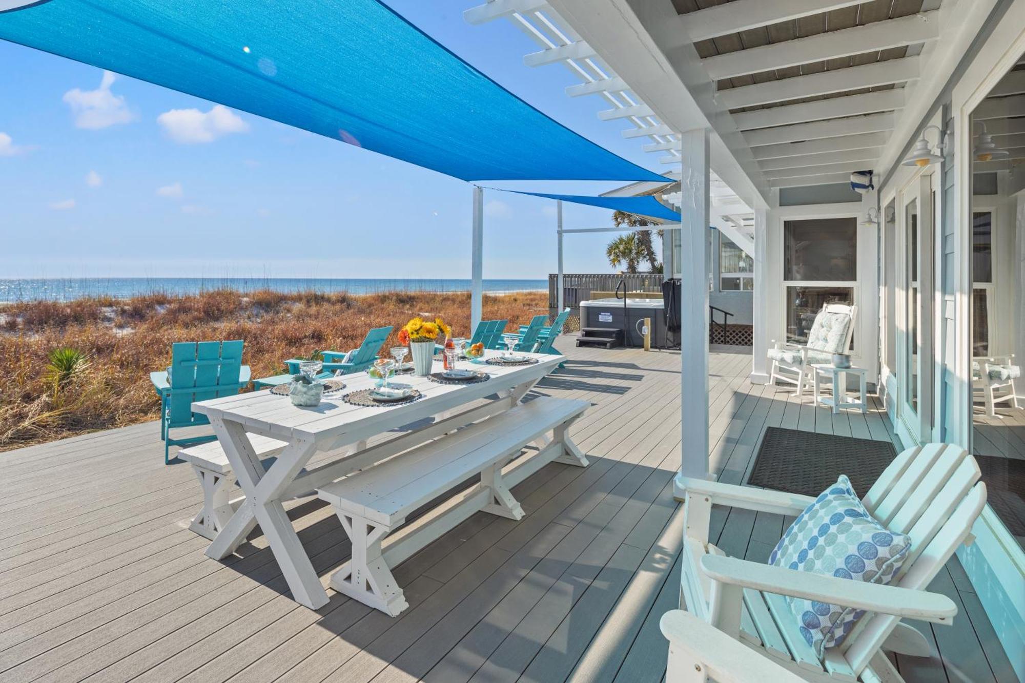 Luxury Gulf Front Property! Directly On The Beach! Sleeps 15! *