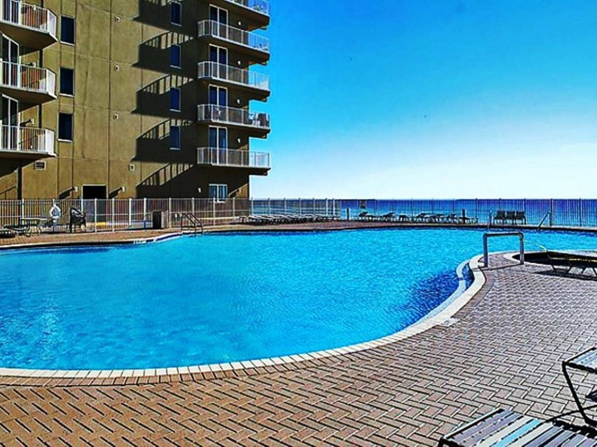 Tidewater 313 213334 By Redawning Hotel